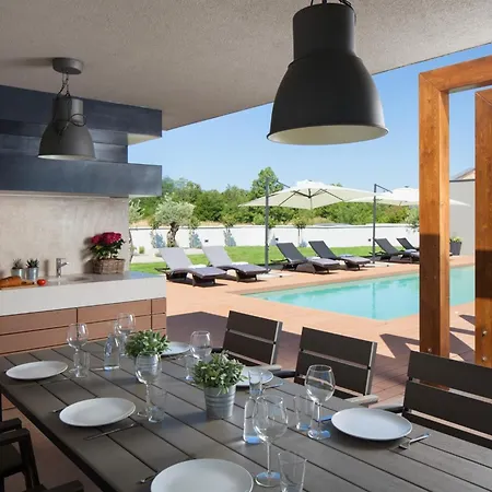 Royal - Happy Villa Labin